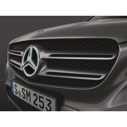 Mercedes-Benz Stern beleuchtet