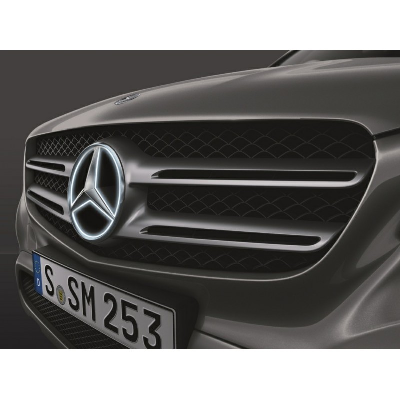 Mercedes: Beleuchteter Stern