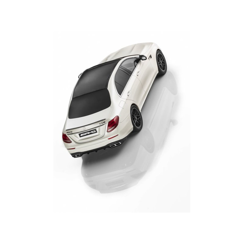 Orig. Mercedes-Benz Modellauto AMG E 63 S 4MATIC+ W213 GT Spirit 1